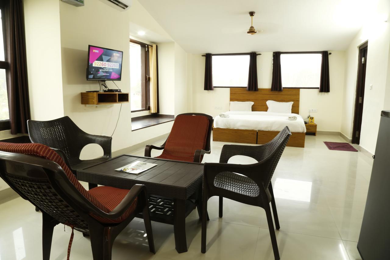 Corbett Treat Resort รามนาการ์ ภายนอก รูปภาพ